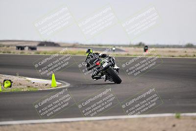 media/Apr-18-2025-TrackDaz (Fri) [[45f5874c44]]/C Group/Session 2 (Turn 10)/
